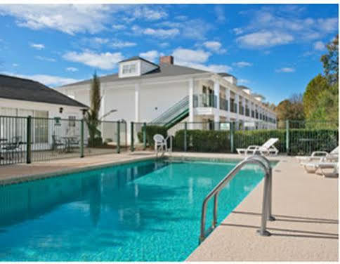 Baymont By Wyndham Tullahoma Hotel Exterior foto